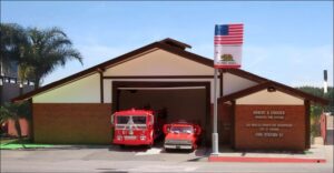 HO (1:87th)- EMERGENCY Fire Station #51 LACoFD (Los Angeles County Fire Department) -- Kit [Iconic Replicas ICR-87-0587]