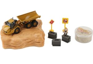 HO (1:87th)– Caterpillar - Cat 730 Articulated Truck Earth Mover Playset [Diecast Masters DM-84552]